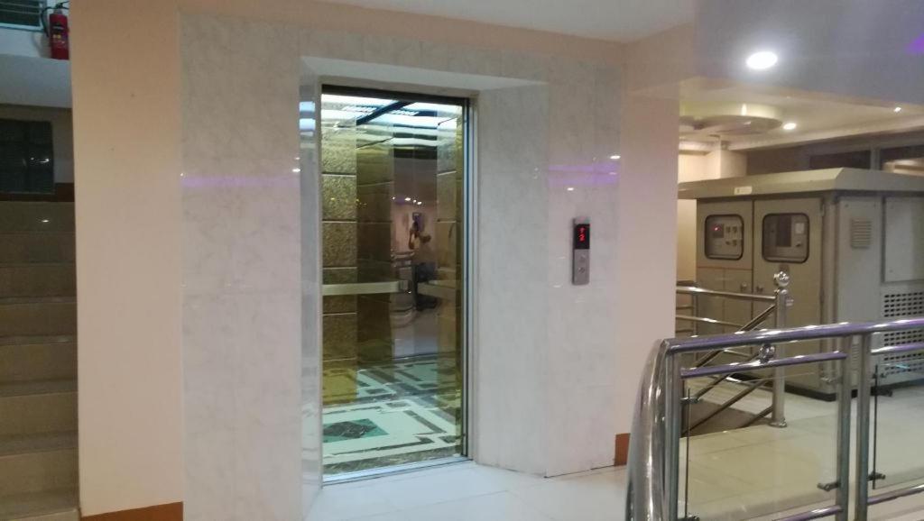 Golden Palace Hotel Пхаан Экстерьер фото